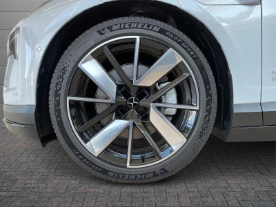 Polestar 4