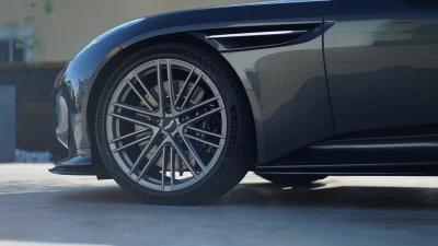 Aston martin DB12