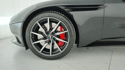 Aston martin DB11