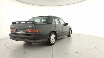 Mercedes-Benz 190