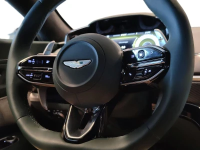 Aston martin VANTAGE