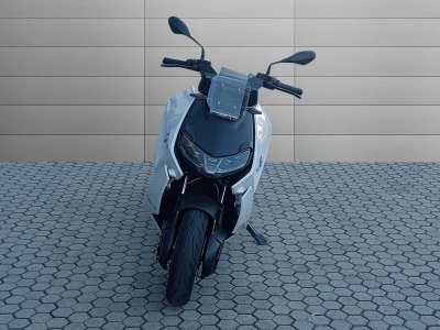 BMW Motorrad CE04