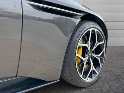 Aston martin DB11