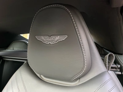 Aston martin DB11