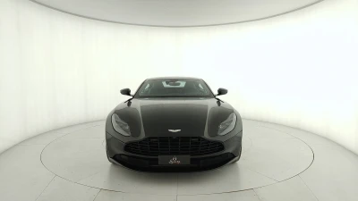 Aston martin DB11