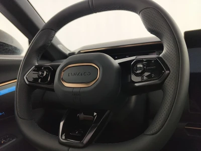 Lynk&co 08