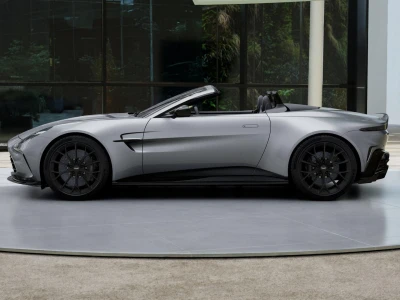 Aston martin VANTAGE ROADSTER