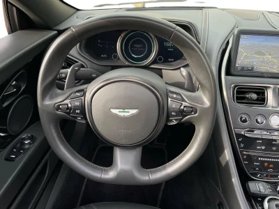 Aston martin DB11