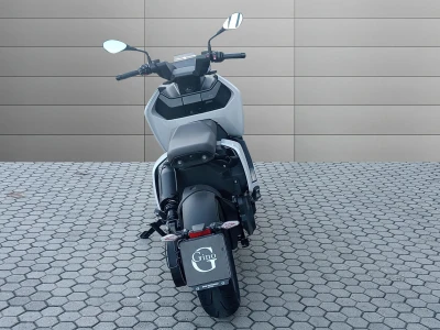 BMW Motorrad CE04