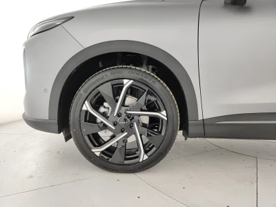 Lepas L8 PHEV