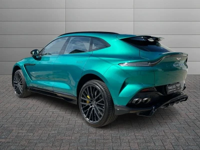 Aston martin DBX 707