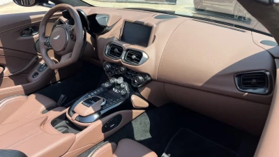 Aston martin V12 ROADSTER
