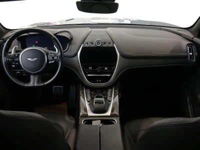 Aston martin DBX