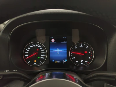 Mercedes-Benz VITO MIXTO E TOURER