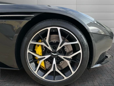 Aston martin DB11