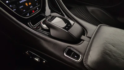 Aston martin DB11