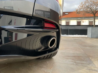 Aston martin DB11