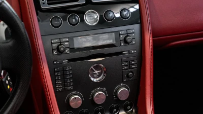 Aston martin VANTAGE