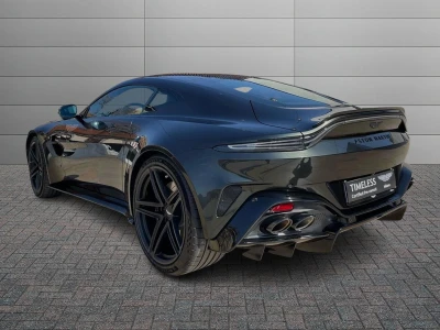 Aston martin VANTAGE