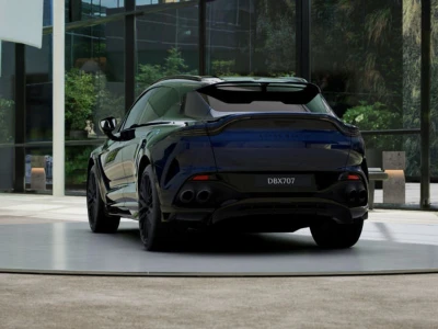 Aston martin DBX 707