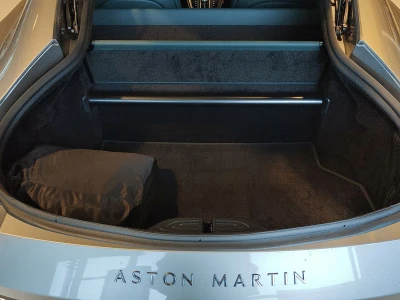 Aston martin VANTAGE
