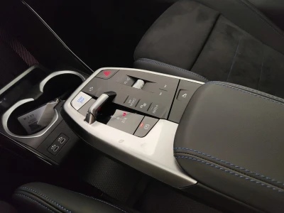 BMW i IX1