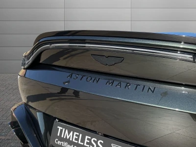 Aston martin VANTAGE