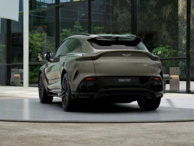Aston martin DBX 707
