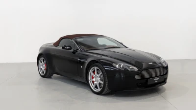 Aston martin VANTAGE