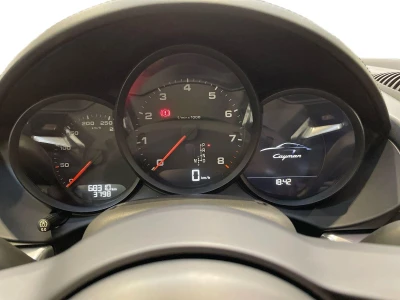 Porsche 718 Cayman