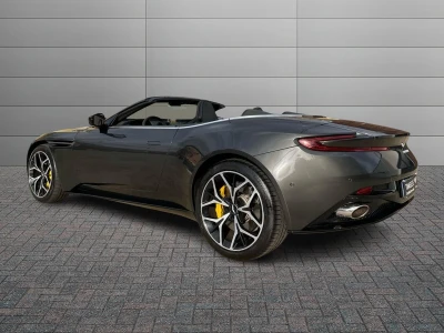 Aston martin DB11