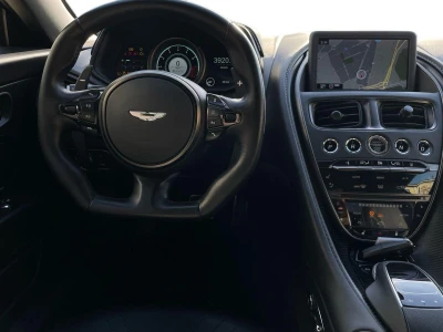 Aston martin DB11