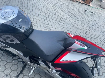 Aprilia Tuono