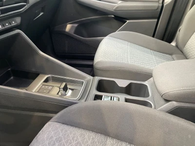 Ford Tourneo Connect V761