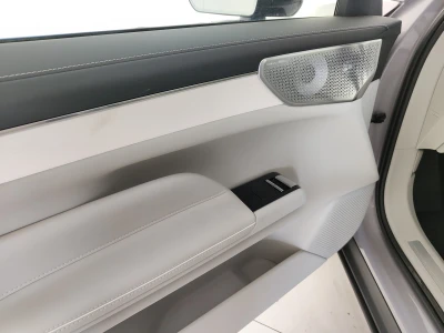 Volvo ES90