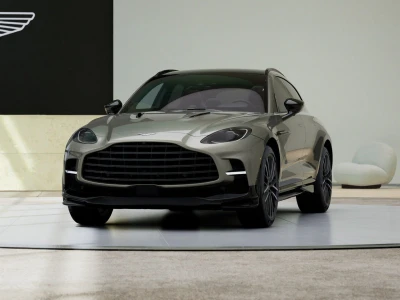 Aston martin DBX 707