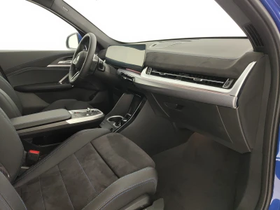 BMW i IX1