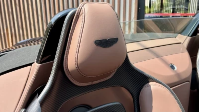 Aston martin V12 ROADSTER