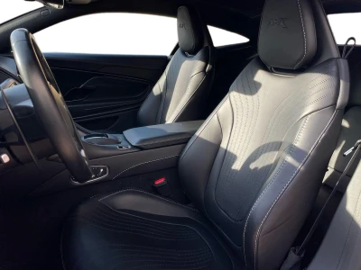 Aston martin DB11