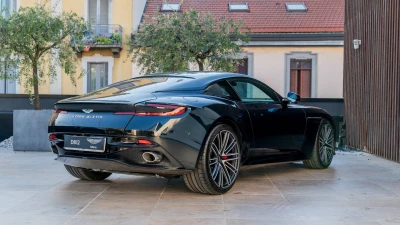 Aston martin DB12