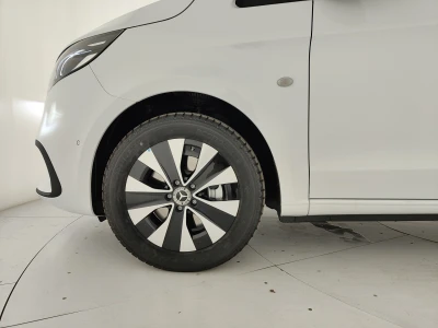 Mercedes-Benz VITO MIXTO E TOURER