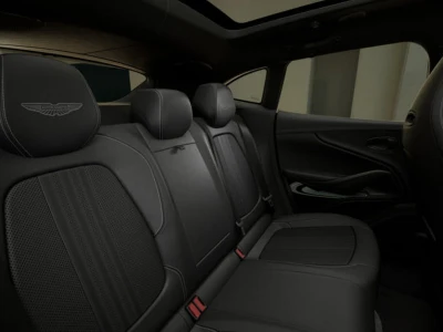 Aston martin DBX 707
