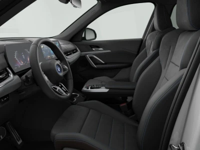 BMW i IX1