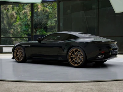 Aston martin DB12