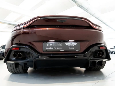 Aston martin VANTAGE