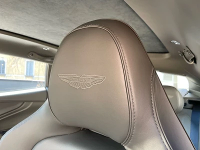 Aston martin DBX 707