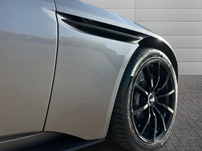 Aston martin DB11