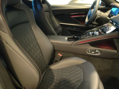 Aston martin DB12