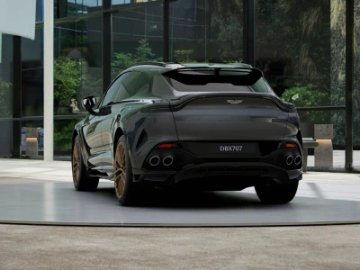 Aston martin DBX 707