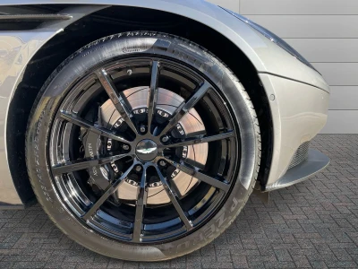 Aston martin DB11